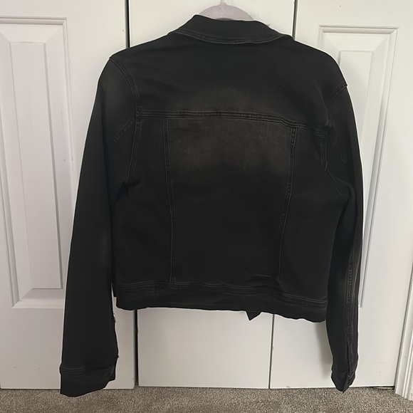 Cropped Black Denim Jacket - Picture 2 of 3